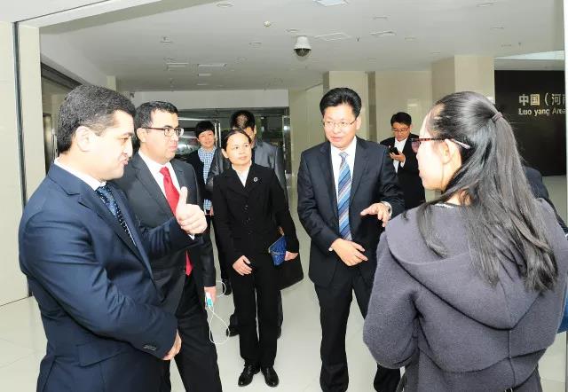 烏茲別克斯坦駐華大使一行蒞臨洛陽自貿片區(qū)考察、交流