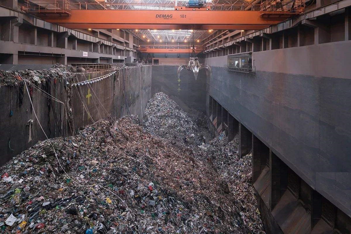 生活垃圾氣化發(fā)電廠垃圾吊的功能